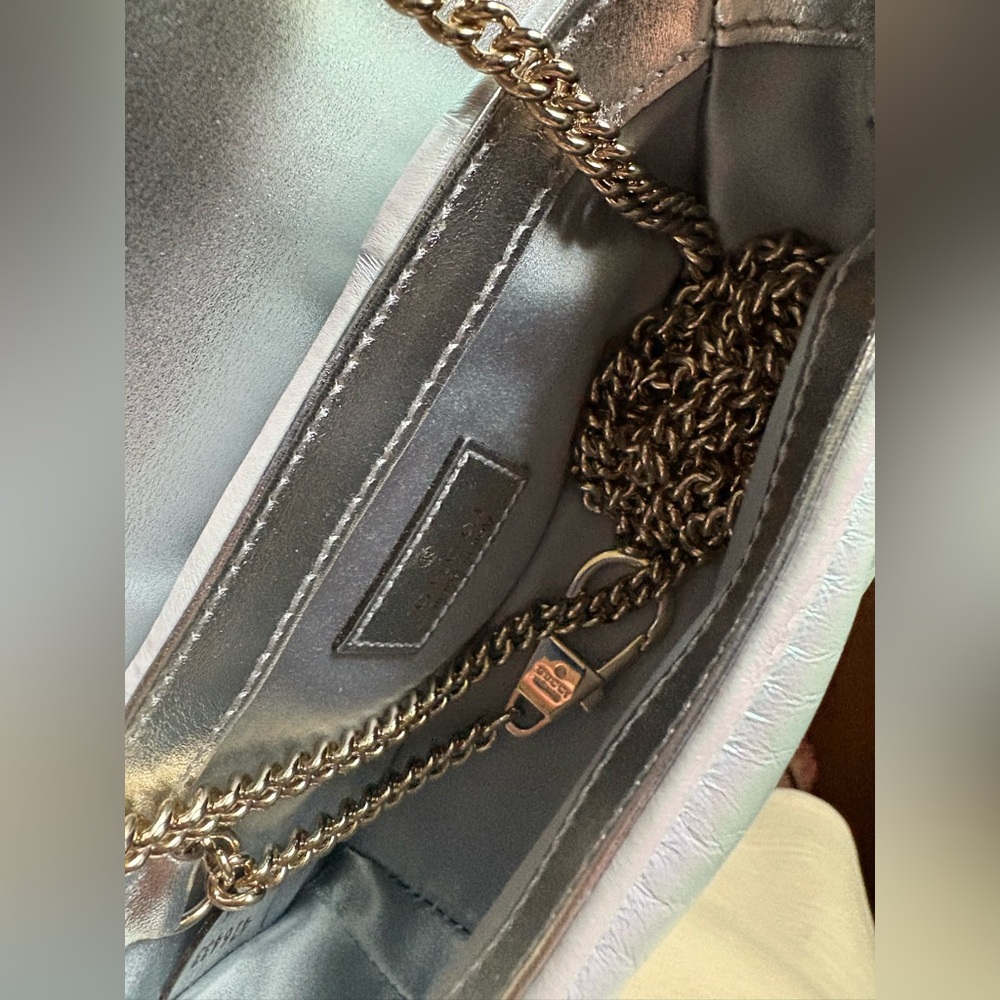 Gucci Mini Iridescent Marmont Bag - Picture 4 of 10